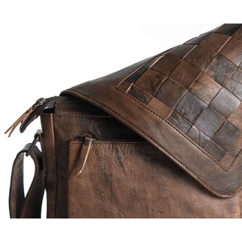 Large shoulder strap