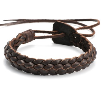 Gaucho XVIII es una pulsera de cuero trenzado con relieve central